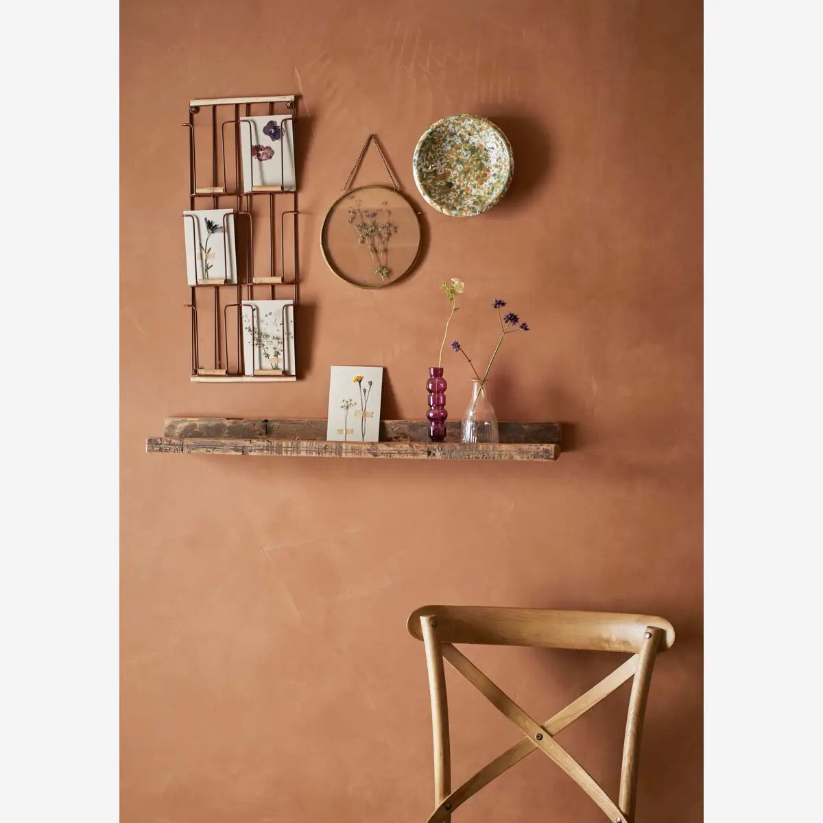 Wandregal Madam Stolz