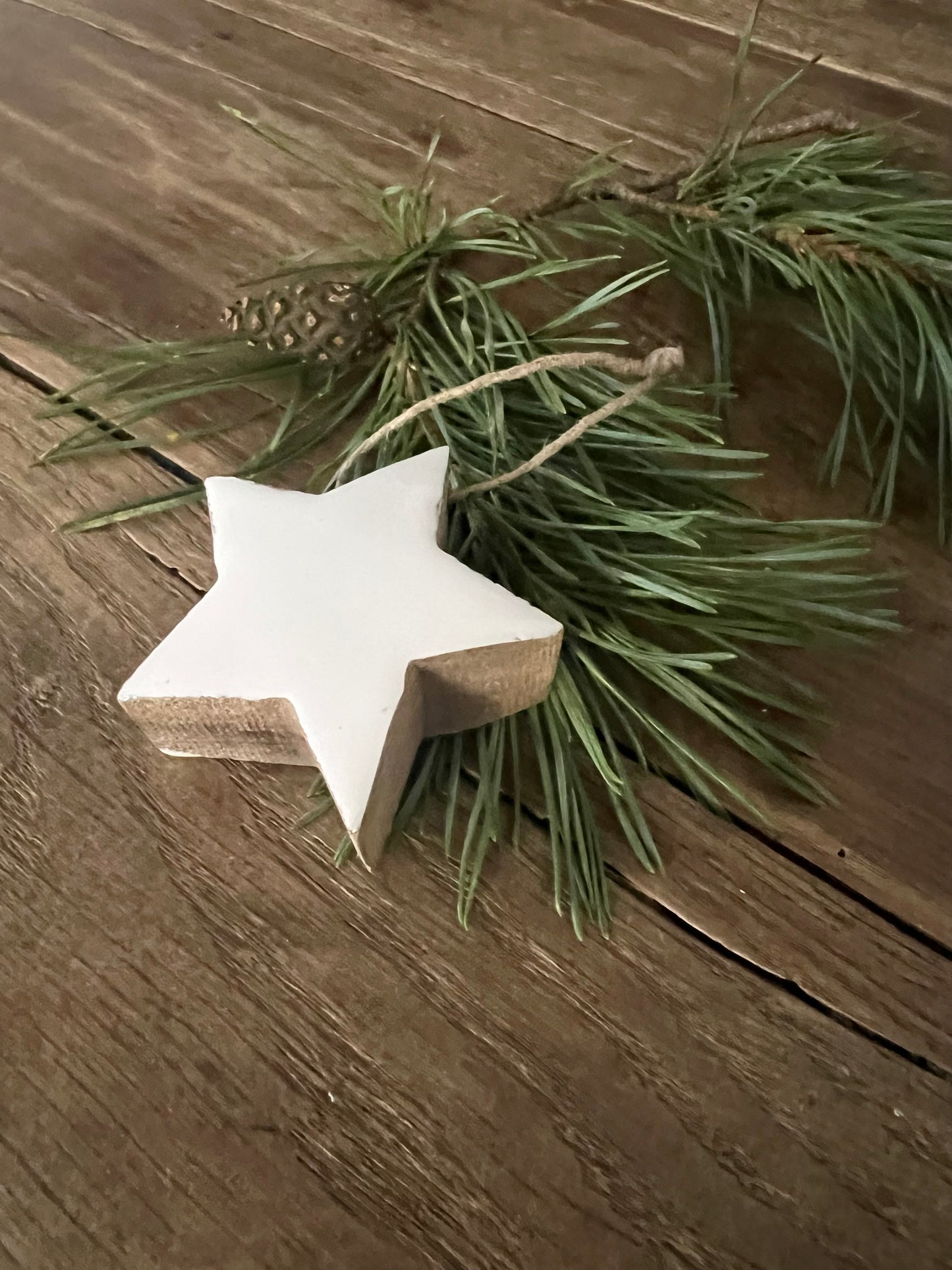 Kleiner Sternhänger Holz /weiss