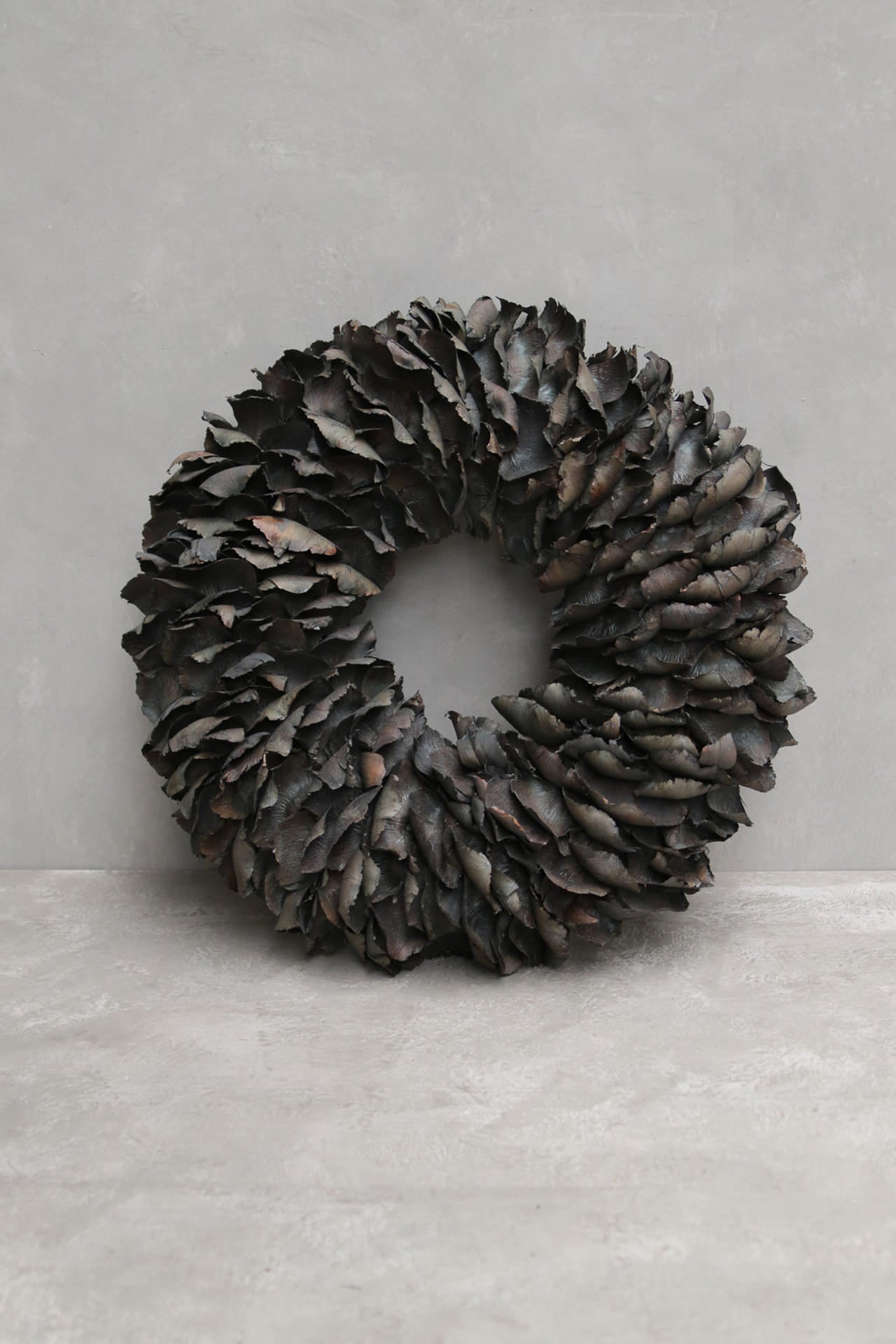 Palmblüten Kranz schwarz D: 65cm