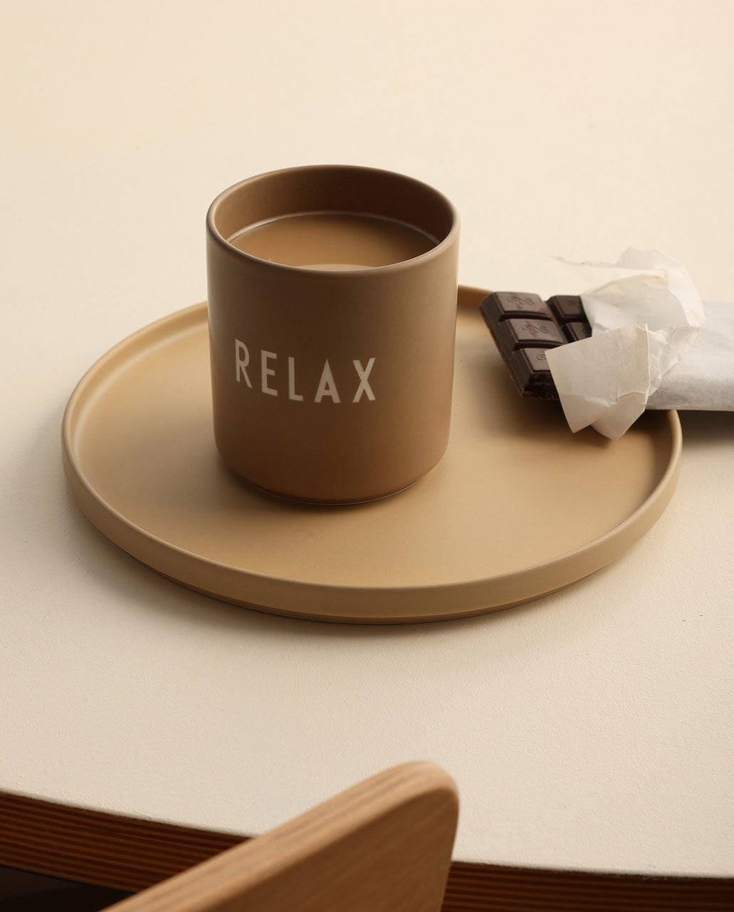 Becher Design Letters Relax