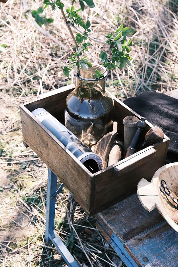 Alte Holzspule mit Patina