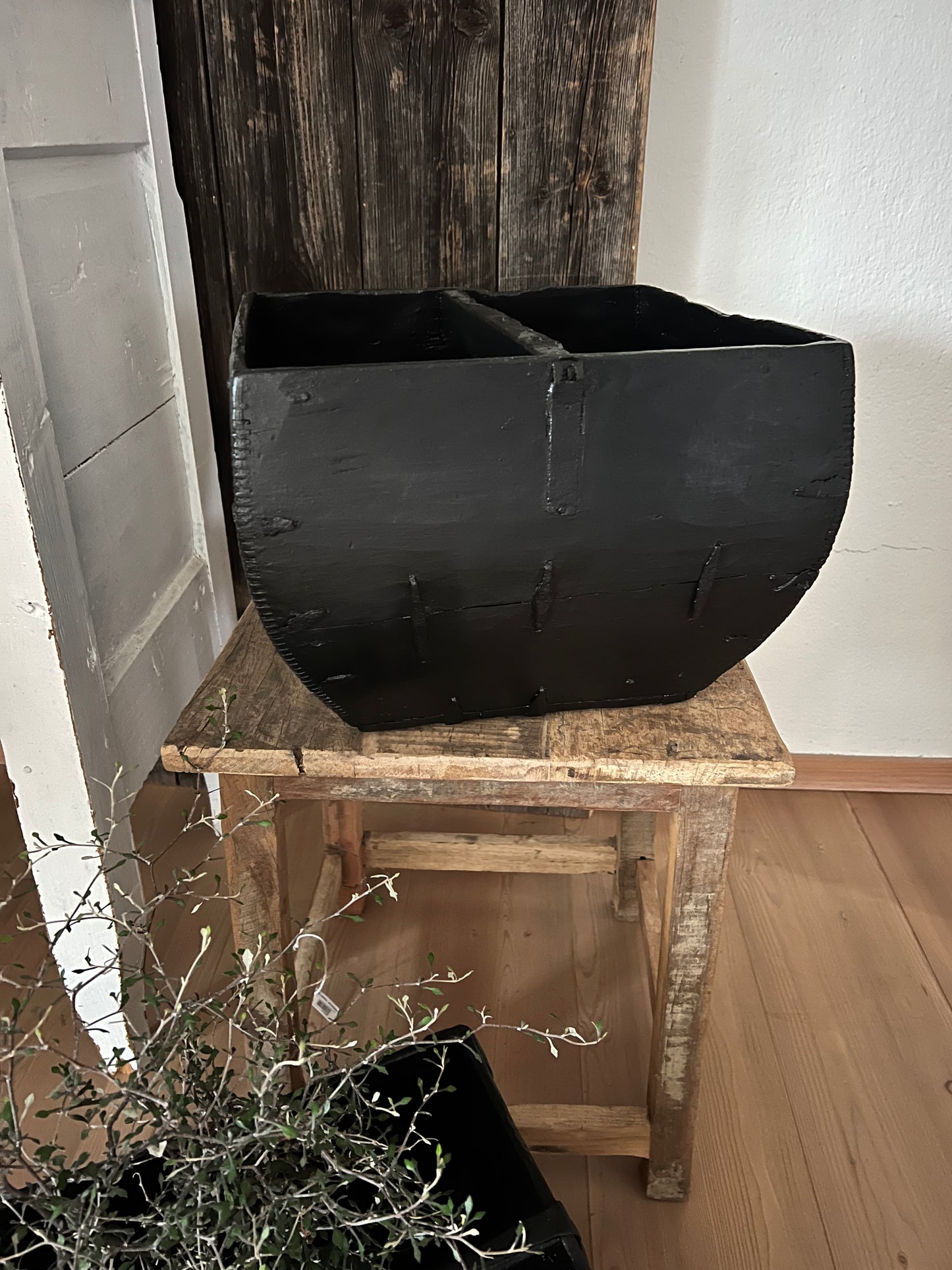 Alter Reiskorb schwarz